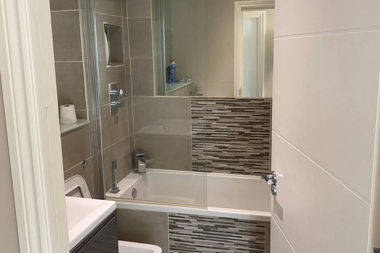 Beautiful Apartment Very Close To The Beach Brighton ภายนอก รูปภาพ